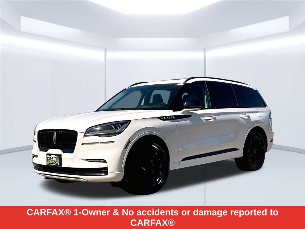 Used 2022 Lincoln Aviator Reserve w/ Equipment Group 201A AWD/4WD image 2