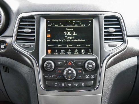 Used 2017 Jeep Grand Cherokee Altitude AWD/4WD image 19