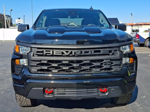 Used 2026 Chevrolet Silverado 1500 Custom Trail Boss w/ LPO, Dark Essentials Package AWD/4WD image 2