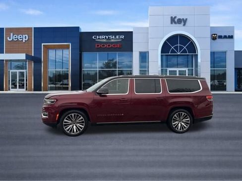 Used 2024 Jeep Grand Wagoneer L Series III AWD/4WD image 2