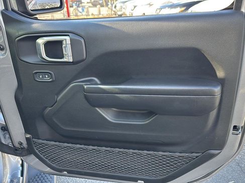 Used 2021 Jeep Wrangler Unlimited Islander image 34