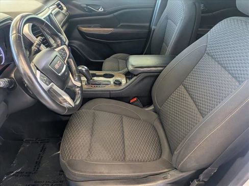 Used 2019 GMC Acadia SLE image 15