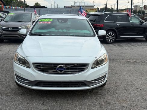 Used 2016 Volvo S60 T5 Inscription Platinum w/ Climate Package FWD image 3