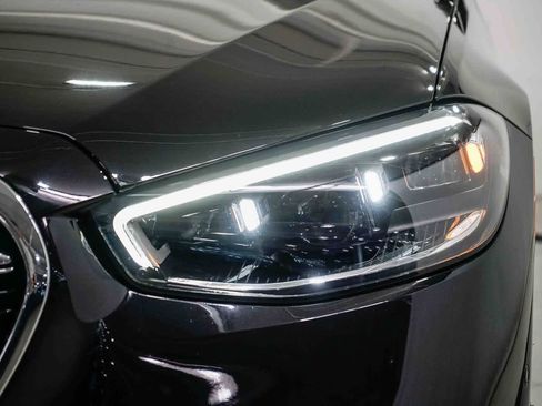 Used 2025 Mercedes-Benz S 580 S 580 image 7