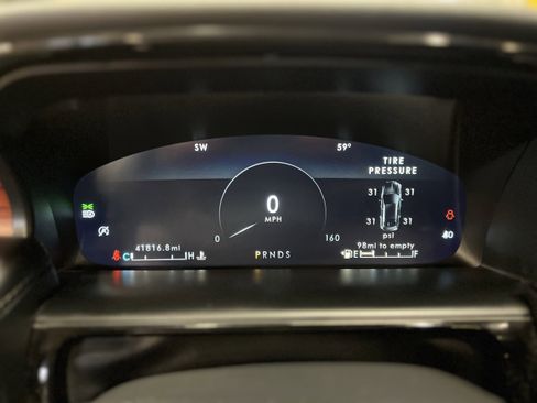 Used 2023 Lincoln Nautilus Reserve image 18