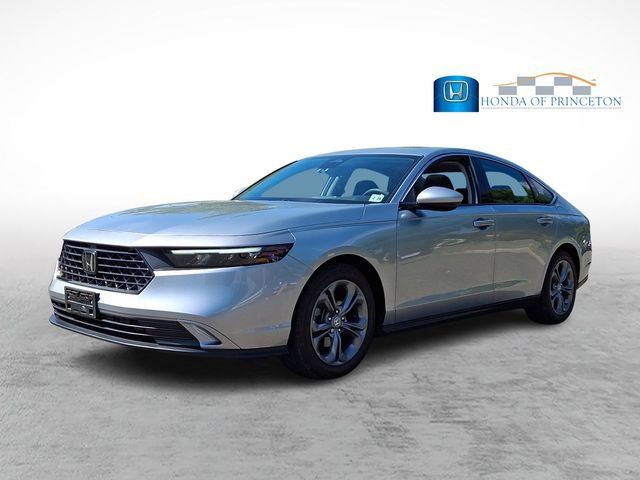 Certified 2024 Honda Accord EX image 3