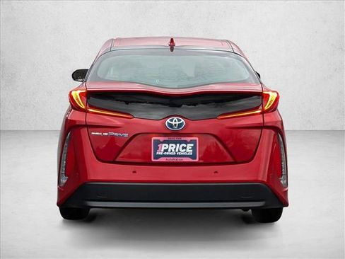 Used 2018 Toyota Prius Prime Advanced image 7