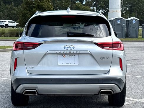 Used 2021 INFINITI QX50 Luxe image 18