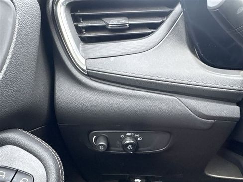 Certified 2024 Buick Encore GX Preferred w/ Comfort Package image 17