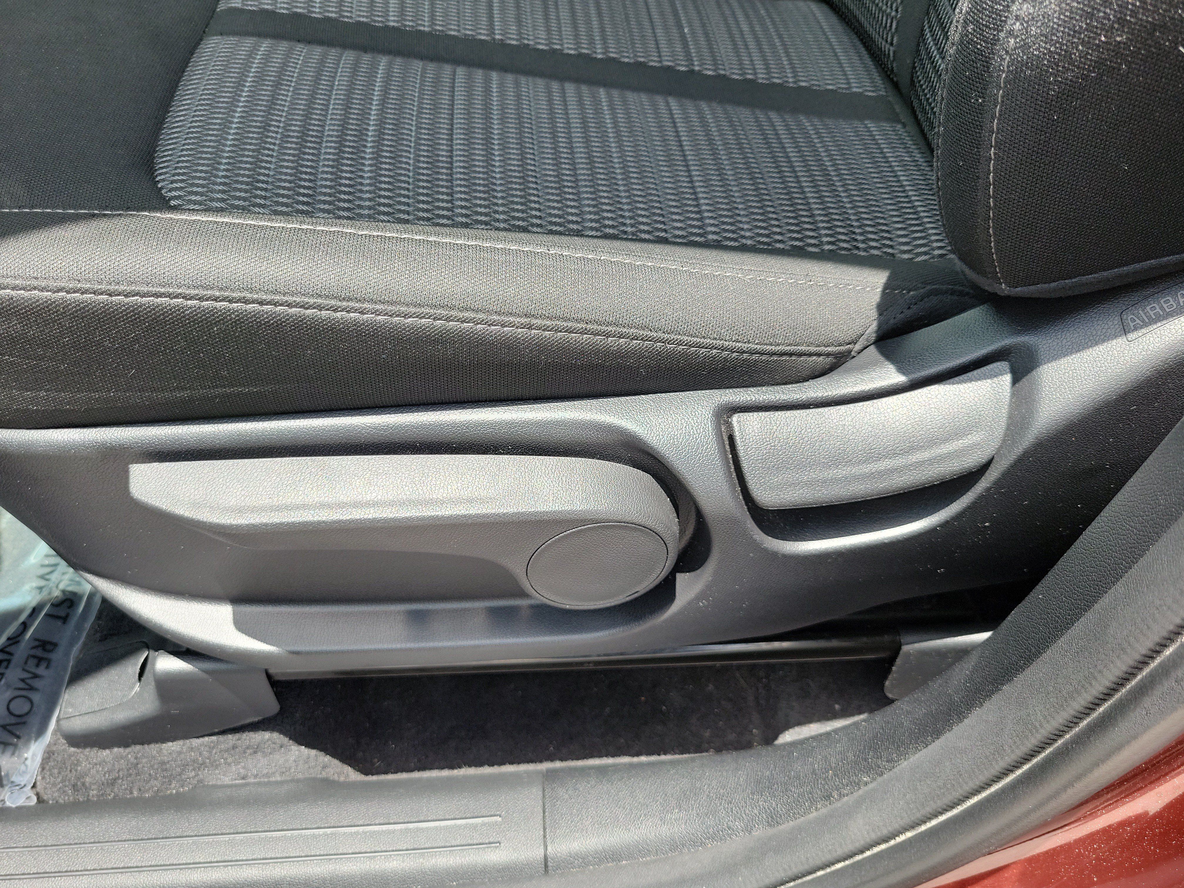 Used 2024 Kia Sorento LX FWD image 11
