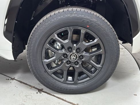 New 2026 Toyota Tundra Platinum image 21