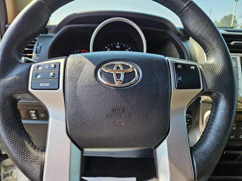 Used 2012 Toyota 4Runner Limited AWD/4WD image 22