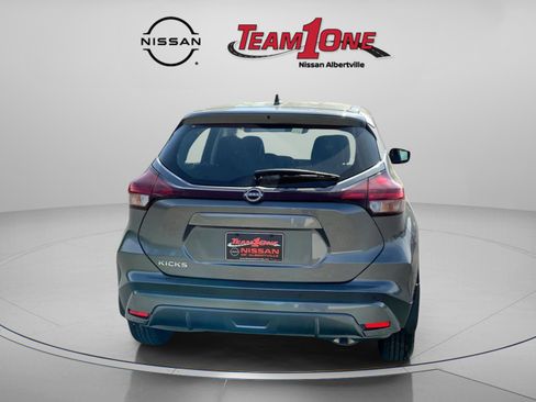 New 2025 Nissan Kicks Play S FWD image 5