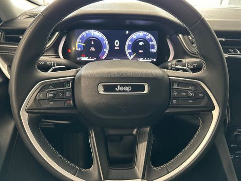 Used 2023 Jeep Grand Cherokee L Laredo AWD/4WD image 27