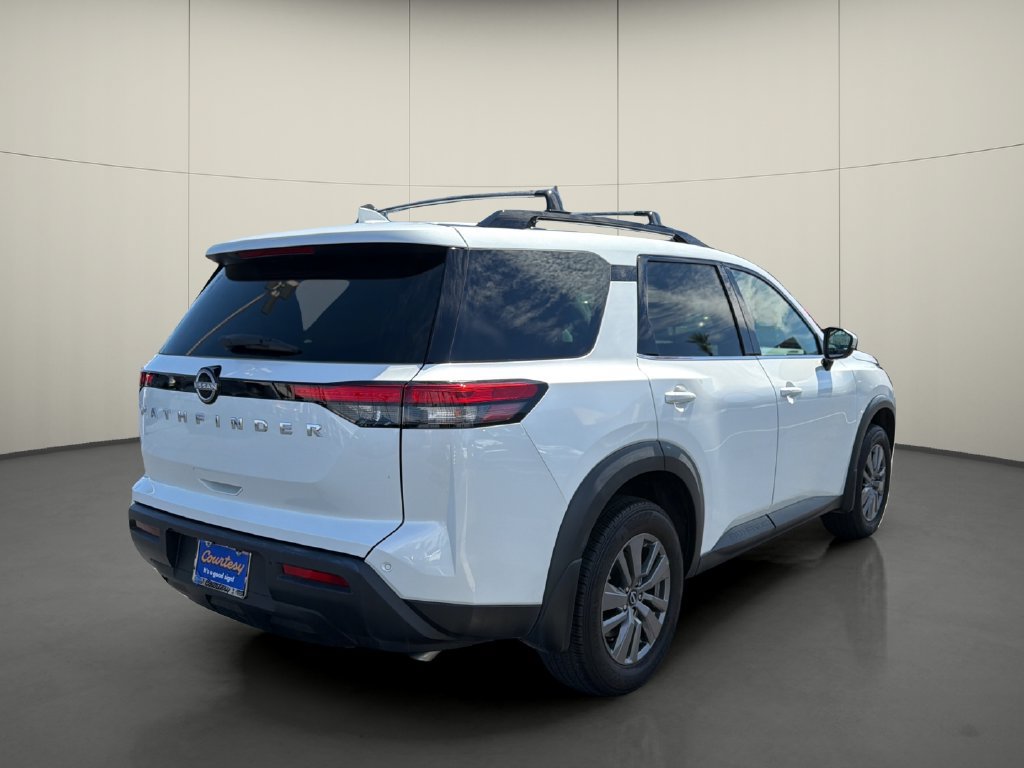 Used 2025 Nissan Pathfinder SV FWD image 7