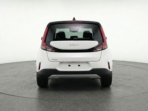 Used 2025 Kia Soul LX w/ LX Technology Package image 7