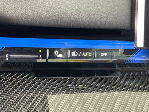 New 2025 BMW i5 M60 w/ Premium Package image 23