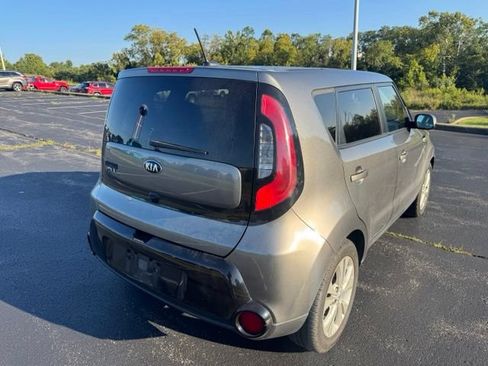 Used 2016 Kia Soul + FWD image 3