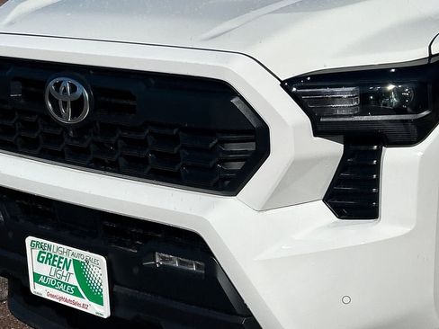 Used 2024 Toyota Tacoma TRD Sport w/ TRD Sport Premium Package image 15