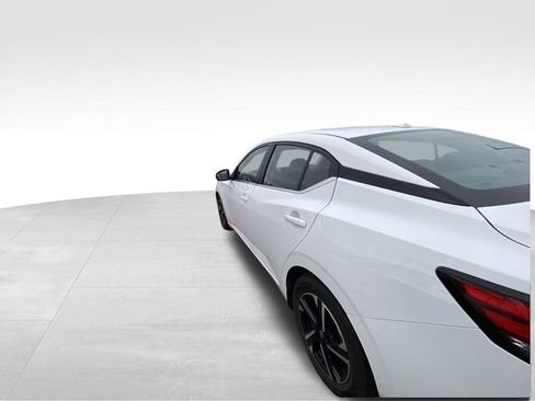 Used 2024 Nissan Sentra SV image 6