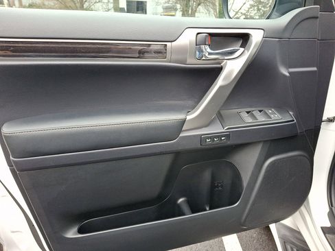 Certified 2023 Lexus GX 460 Premium image 13