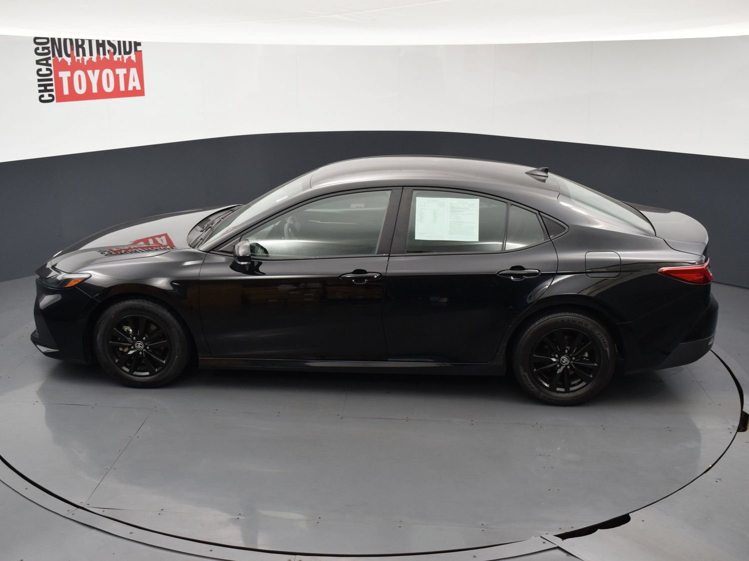 Used 2025 Toyota Camry LE FWD image 18