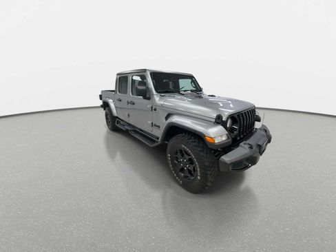 Used 2021 Jeep Gladiator Sport AWD/4WD image 3