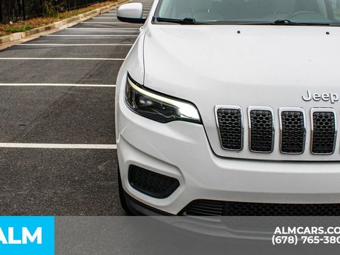 Used 2020 Jeep Cherokee Latitude w/ Cold Weather Group image 12