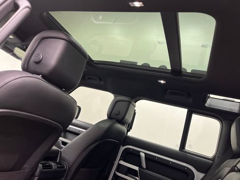 Used 2023 Land Rover Defender 110 X-Dynamic SE AWD/4WD image 11
