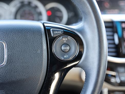 Used 2016 Honda Accord EX-L image 35