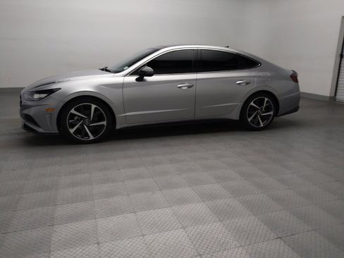 Used 2021 Hyundai Sonata SEL Plus w/ Tech Package FWD image 2
