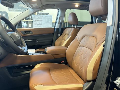 New 2026 Nissan Pathfinder Platinum w/ Cargo Package image 20