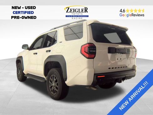Used 2025 Toyota 4Runner SR5 AWD/4WD image 2
