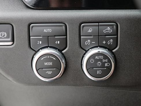 Used 2026 GMC Sierra 1500 SLT AWD/4WD image 30