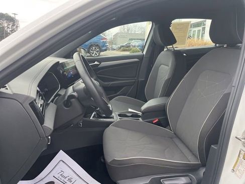 Certified 2025 Volkswagen Jetta Sport image 26