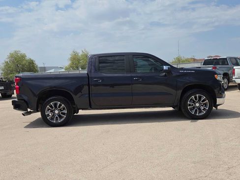Used 2024 Chevrolet Silverado 1500 LT w/ Leather Package RWD image 9