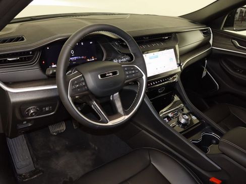 New 2026 Jeep Grand Cherokee L Limited image 28