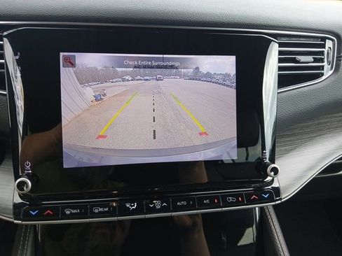 Used 2024 Jeep Wagoneer Series III image 40