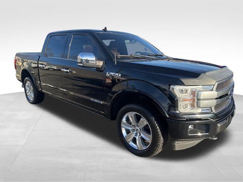 Used 2018 Ford F150 Platinum w/ Equipment Group 701A Luxury image 9