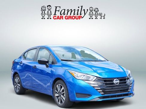 Used 2024 Nissan Versa S w/ S Plus Package FWD image 2
