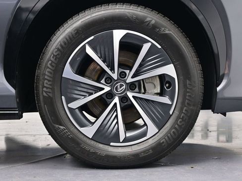 Used 2024 Lexus RZ 300e Premium image 45