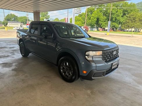Used 2025 Ford Maverick XLT w/ XLT Luxury Package FWD image 3