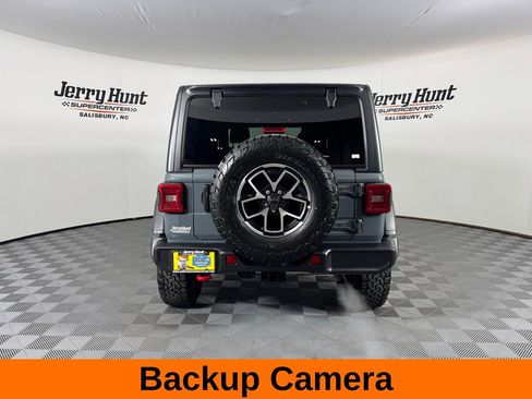 Used 2025 Jeep Wrangler Unlimited Rubicon image 8