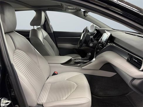 Used 2023 Toyota Camry SE image 15