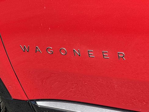 Used 2025 Jeep Wagoneer S Limited AWD/4WD image 11