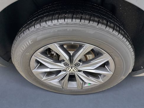 Used 2022 Volkswagen Tiguan SE image 20