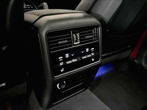 Used 2025 Porsche Cayenne GTS image 29