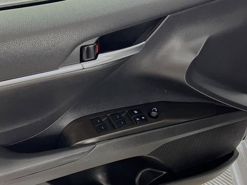 Used 2023 Toyota Camry SE image 17