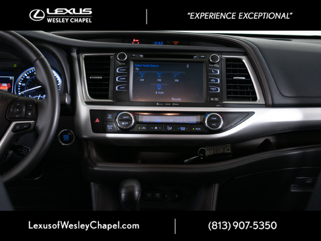 Used 2018 Toyota Highlander XLE AWD/4WD image 17