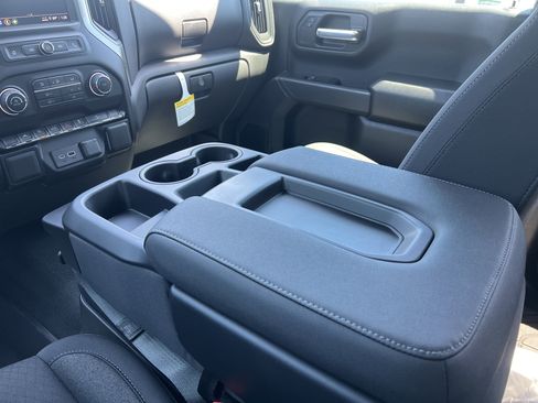 New 2026 Chevrolet Silverado 1500 Custom Trail Boss w/ LPO, Dark Essentials Package AWD/4WD image 29